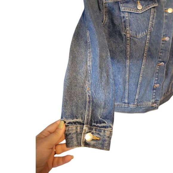 Old Navy Women's Denim Jacket Size Large - Picture 2 of 6